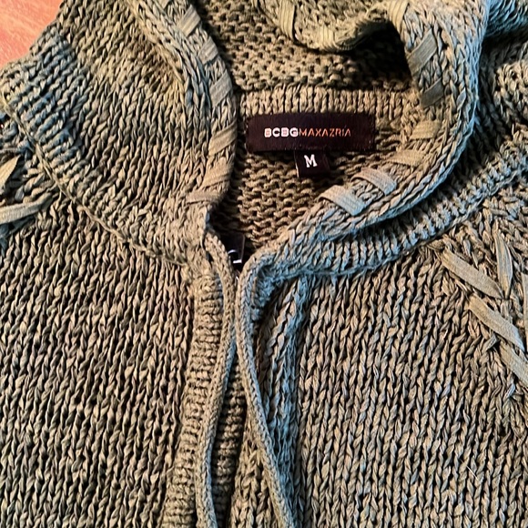 BCBG MAX AZRIA women’s sweater - Picture 2 of 5